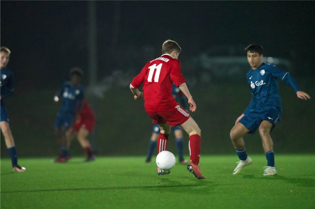 Auf der Anlage von BW Lavesum trafen am Montagabend (13. Februar) die U16 des VfL Bochum und die U16 Auswahl Nord des FLVW aufeinander. Die Bochumer setzten sich am Ende mit 6:4 durch.
