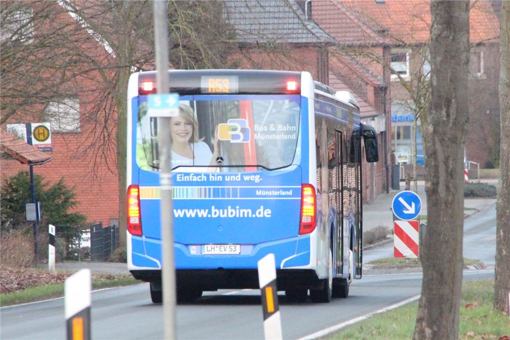 Auf dem Weg von A nach B hakt es in Nordkirchen Auf der Buslinie R 53 könnte das Fahrplanangebot abends und am Wochenende ausgeweitet werden.