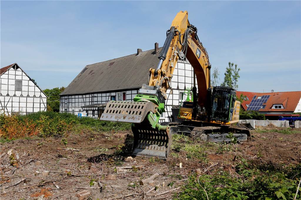 Neues Baugebiet mit 30 Wohneinheiten: Vermarktung steht vor dem Start Auf der künftigen Baufläche in Südkamen war bis zum Abriss der Hof Schulze-Bergcamen angesiedelt. Jetzt sollen dort bis zu 30 Familien ein neues Zuhause finden.