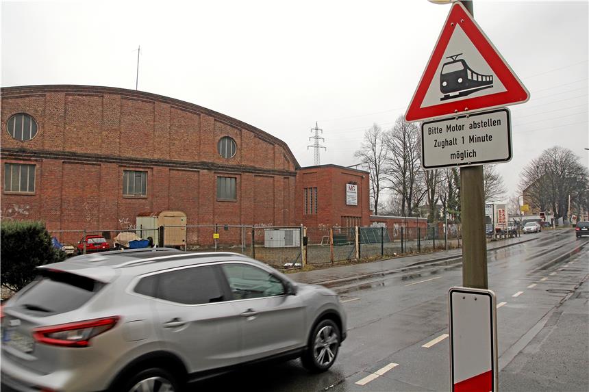 Genehmigung für Moschee sorgt für Ärger Auf diesem Grundstück an der Lindenhorster Straße 80a soll ein muslimisches Gemeindezentrum entstehen.