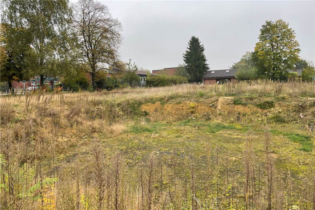 Auf diesem Grundstück an der Waltroper Straße 23 sollen Wohnungen gebaut werden.