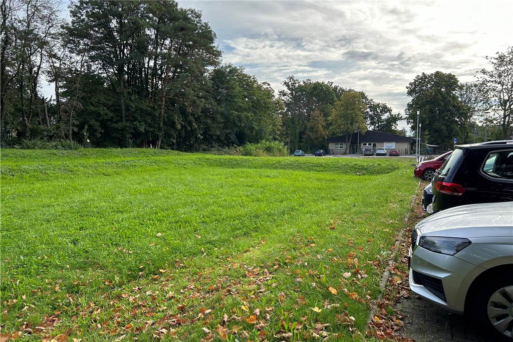 Wohnprojekt für Suchtkranke mitten in Selm: Bauherr nennt Zeitplan Auf diesem Grundstück soll das Wohnprojekt "Wohnen verbindet" entstehen.