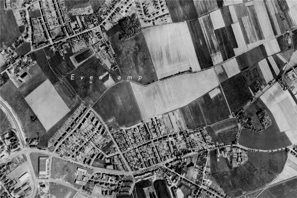 Auf diesem Luftbild gibt es bereits ein paar Häuschen mehr. Die Aufnahme wurde im Zeitraum zwischen 1957 und 1980 angefertigt.