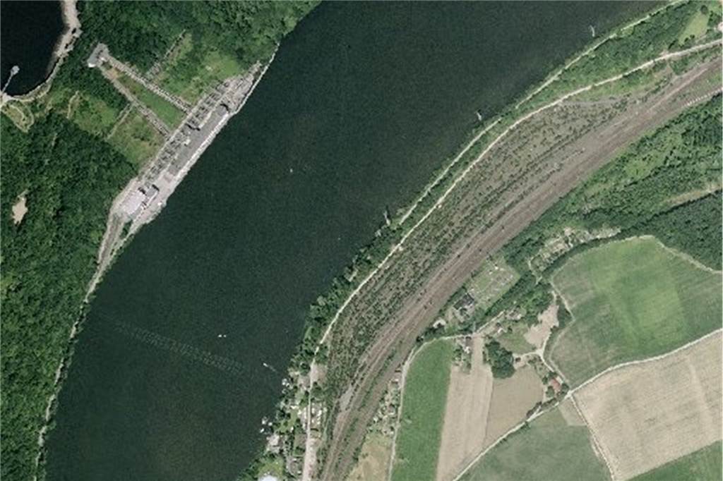 Freizeitzentrum der Superlative entsteht bis zur Landesgartenschau 2027 Auf diesem Luftbild von 1998 ist der Verlauf des alten Rangierbahnhofes noch gut zu erkennen.