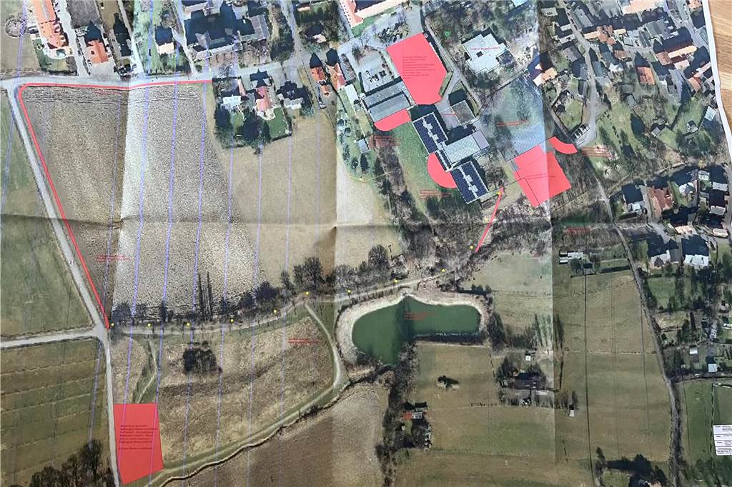 Parkplatz an der Reithalle: Freie Wähler Ascheberg haben Vision für Herbern Auf diesem Plan haben die Freien Wähler markiert, welche Stellen in Herbern einer Veränderung bedürfen.