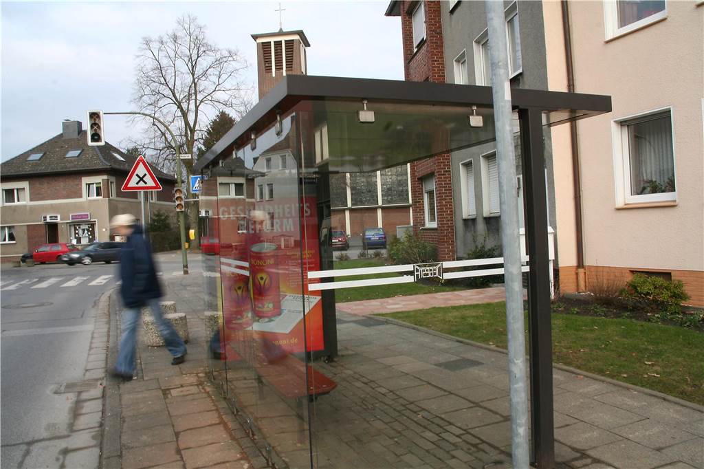 Fahrgastunterstand Bushaltestelle Röllinghausen Kirchen an der Winnlohstraße in Recklinghausen. (Archivbild)