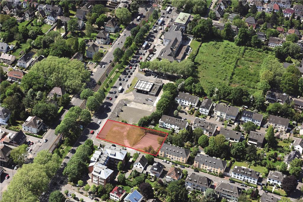 Burger King an der B1: Anwohner sehen lange Liste von Planungsfehlern Auf dieser Brachfläche an der Kreuzung B1/Detmar-Mülher-Straße will das Franchise-Unternehmen Schloss Burger eine neue Burger-King-Filiale bauen.