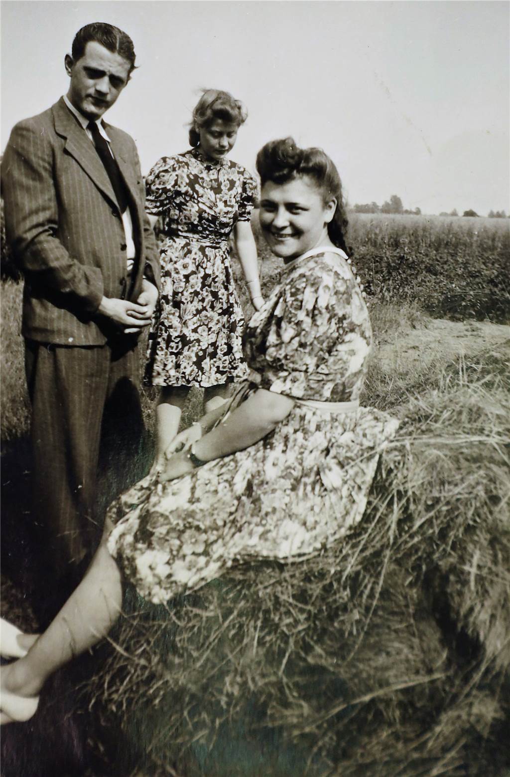 Lünerin Anna Krohn feiert 100 Jahre Geburtstag und ein bewegtes Leben Auf einem Spaziergang 1944.