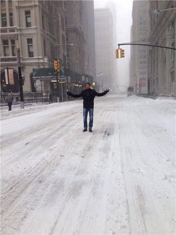 Auf einer Straße mitten in New York hielt Björn Wissing sein Schneeerlebnis mit der Kamera fest.