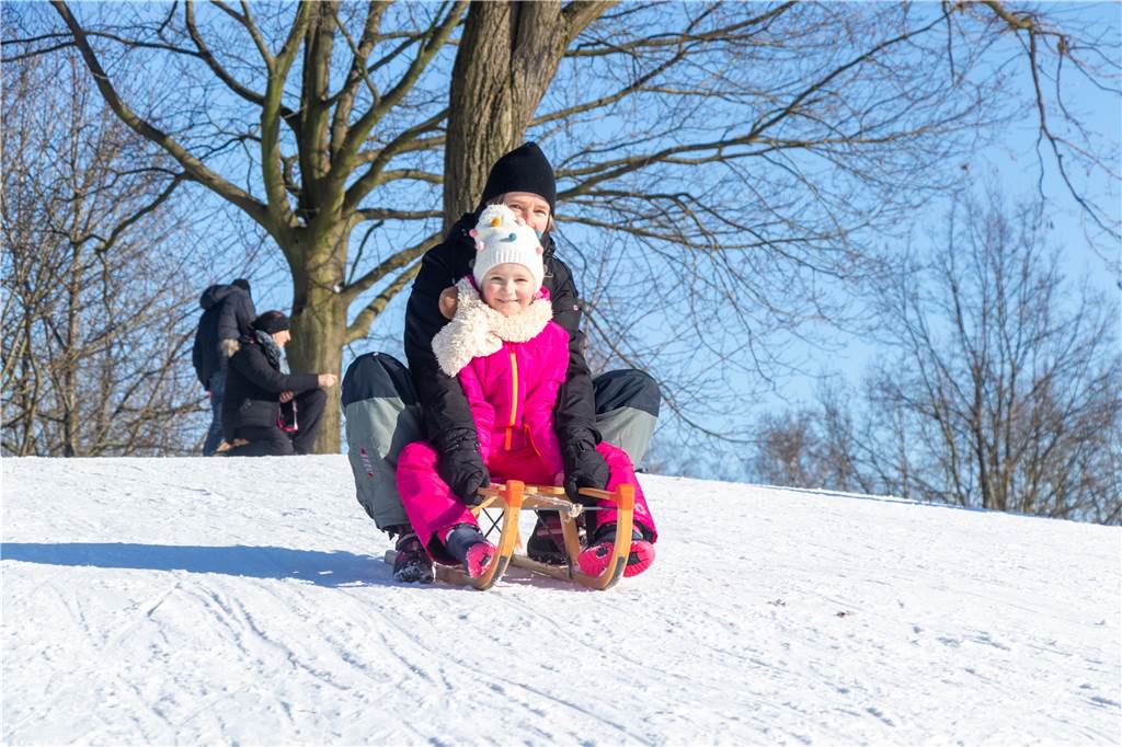 Rodelspaß: Stadtlohn will keine Winterberger Verhältnisse auf dem Losberg Auf idealer Piste bergab: Rodelspaß am Donnerstagnachmittag.