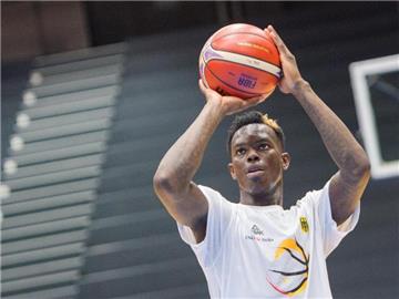 Auf NBA-Profi Dennis Schröder wird es bei der EM ankommen. Foto: Daniel Bockwoldt