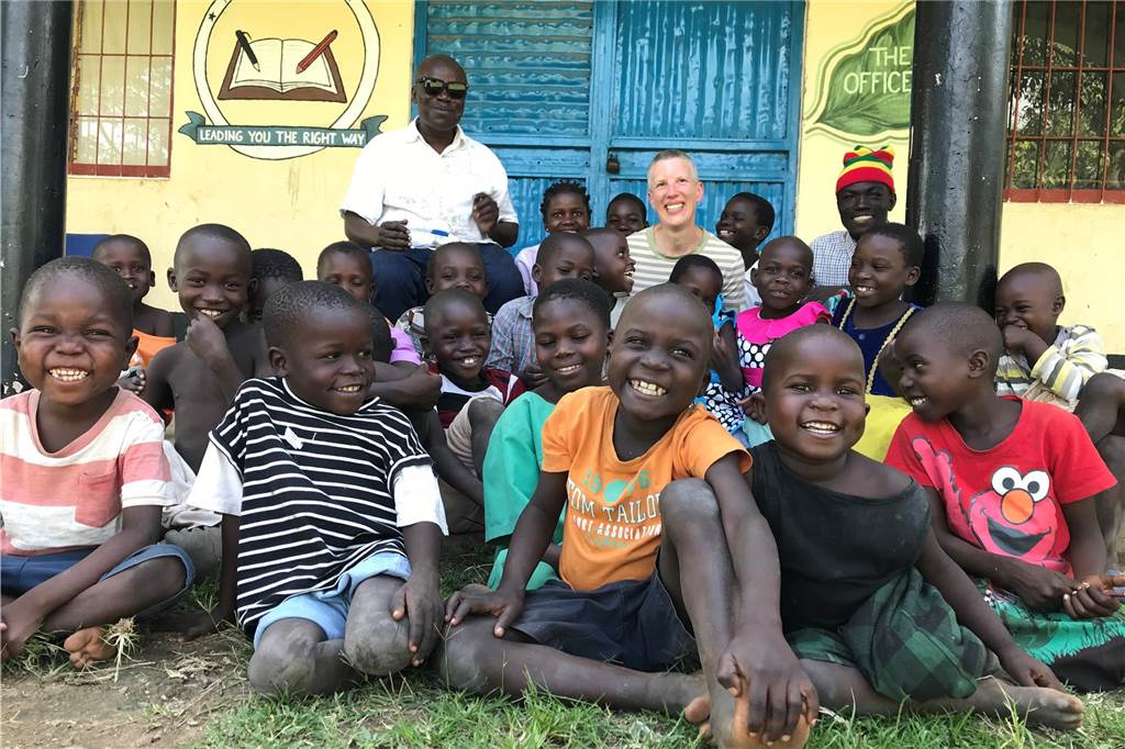 Christina Gawarecki will nach Afrika auswandern: „Mein Herz ist in Uganda“ Auf privaten Schulen wie die Naugalo School in Mokono in Uganda gibt es besser ausgebildete Lehrer und überschaubarere Klassengrößen.