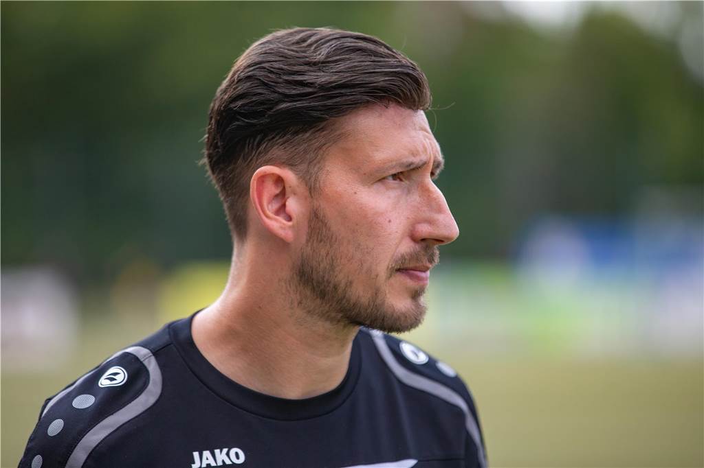 Trainersuche hat begonnen: Köhler-Nachfolge in Massen vorerst geklärt Sascha Grasteit