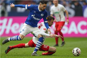 Auf Suat Serdar (l.) hält Schalke-Trainer David Wagner große Stücke.
