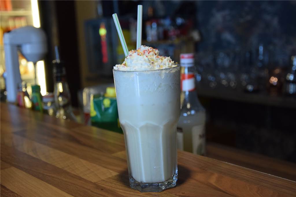 Vom Klassiker bis zum Geheimtipp: Die besten Cocktails zum Selbstmixen Aufgrund der Sahne ist der Piña Colada ein etwas cremigerer Cocktail.