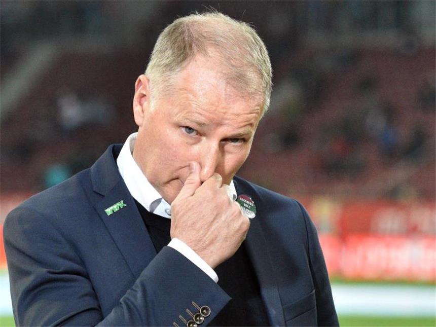 Augsburg-Manager Reuter attackiert Hasenhüttl Augsburgs Sportdirektor Stefan Reuter wirft dem Trainer von RB Leipzig Doppelmoral vor. Foto: Stefan Puchner