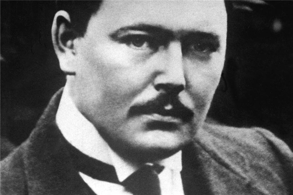 August Macke war Mitglied der Münchner Künstlergemeinschaft "Der blaue Reiter". Er fiel am 26. September 1914 während des Ersten Weltkrieges in Perthes-Les-Hurlus (Champagne).