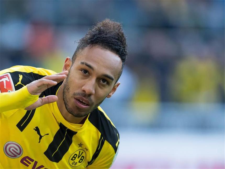 Fabelangebot aus China für Aubameyang Aus China liegt offenbar ein konkretes Angebot für BVB-Stürmer Pierre-Emerick Aubameyang vor.