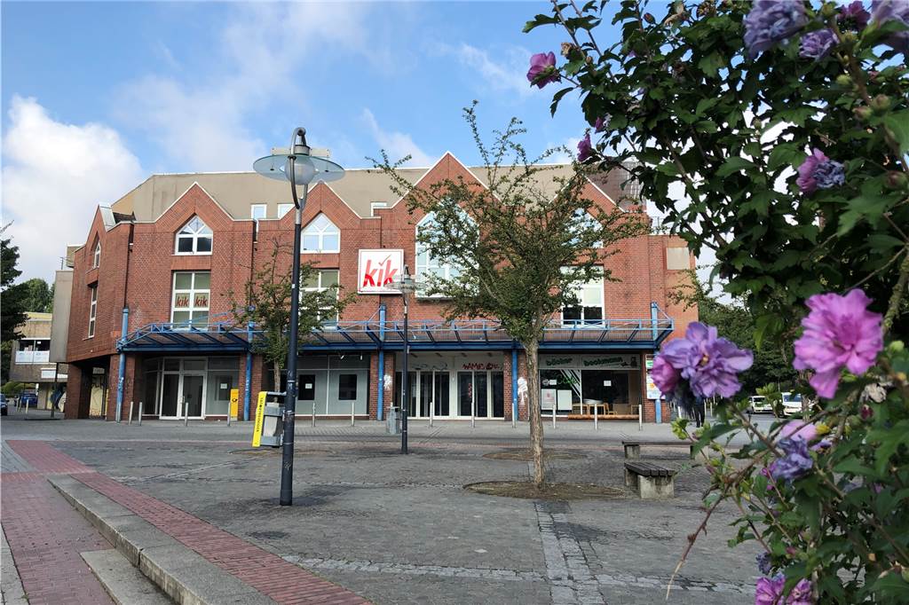 Kapitalanlage Galerie Konze: Rossmann und Woolworth sorgen für große Nachfrage bei Anlegern Aus dem ehemaligen Kaufhaus Konze wird ein multifunktionales Geschäftshaus, in das unter anderem Rossmann und Woolworth einziehen werden.