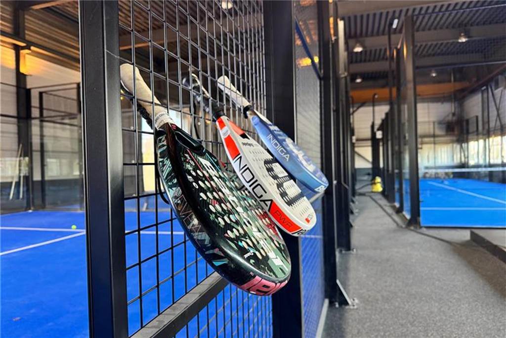 Ottensteiner Fußballstar gründet Paddel-Halle in Ahaus Paddel-Club in Ahaus