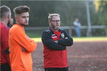 Aus und vorbei: Michael Heu, hier beim Auswärtsspiel in Polsum, ist nicht mehr Trainer des Sickingmühler SV. Heu trat am Dienstagabend zurück.