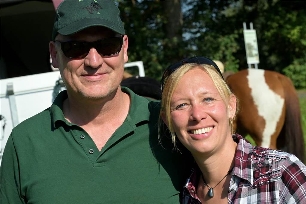 Ausbilder Dietmar Caspers und Meike Heyer, sie ist Stellvertreterin von Rinderhirten-Chef Marco Hubricht.