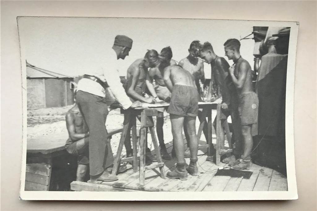 Seltene Bilder aus dem Todeslager Auschwitz tauchten in Castrop-Rauxel auf