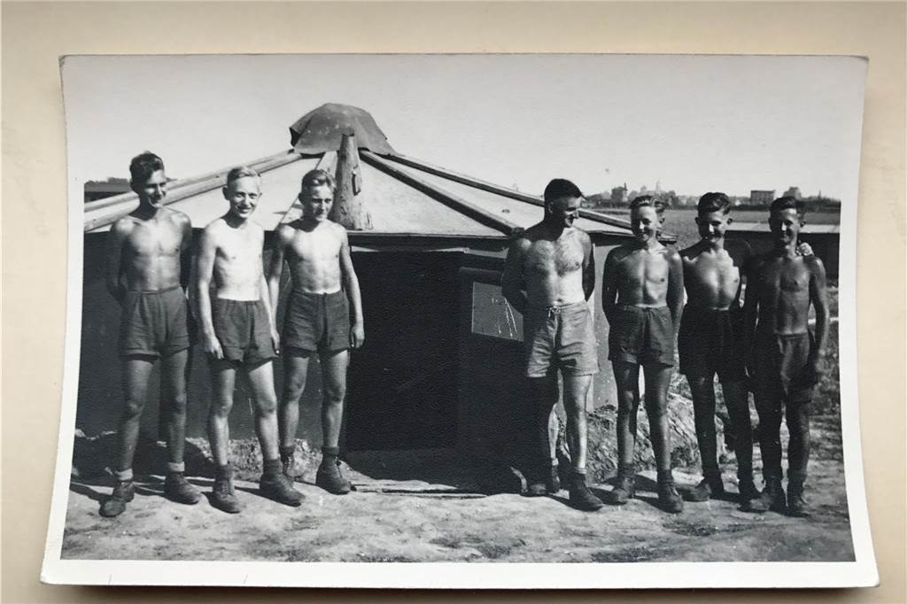 Seltene Bilder aus dem Todeslager Auschwitz tauchten in Castrop-Rauxel auf