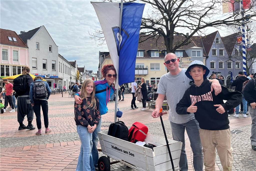 Die 50 schönsten Bilder vom 1. Mai in Haltern: Marktplatz, Lakeside Inn und Westuferpark Ausgelassene Stimmung am 1. Mai in Haltern am See.
