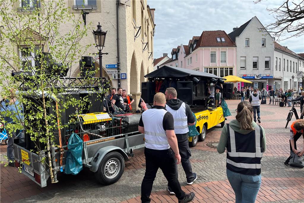 Die 50 schönsten Bilder vom 1. Mai in Haltern: Marktplatz, Lakeside Inn und Westuferpark Ausgelassene Stimmung am 1. Mai in Haltern am See.