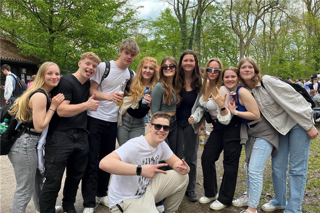 Die 50 schönsten Bilder vom 1. Mai in Haltern: Marktplatz, Lakeside Inn und Westuferpark Ausgelassene Stimmung am 1. Mai in Haltern am See.