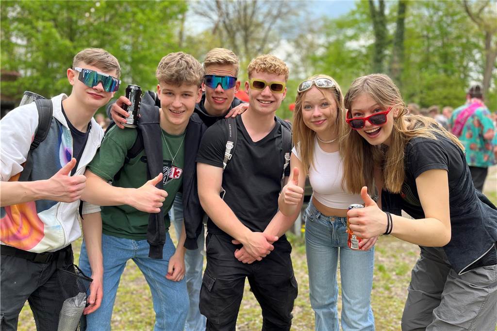 Die 50 schönsten Bilder vom 1. Mai in Haltern: Marktplatz, Lakeside Inn und Westuferpark Ausgelassene Stimmung am 1. Mai in Haltern am See.