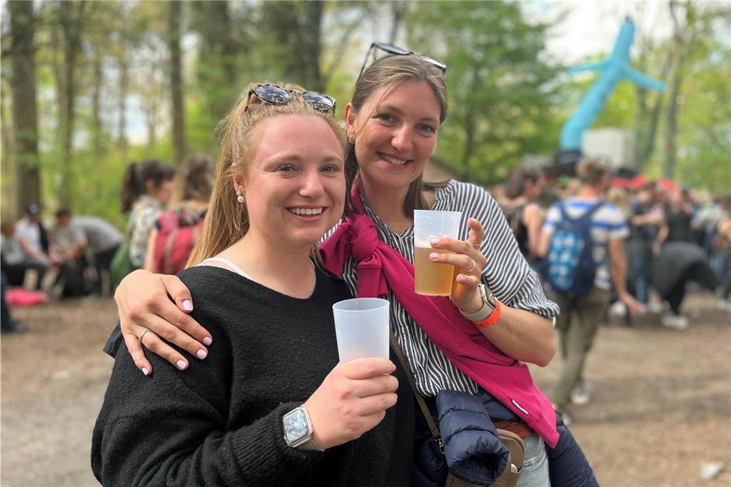 Die 50 schönsten Bilder vom 1. Mai in Haltern: Marktplatz, Lakeside Inn und Westuferpark Ausgelassene Stimmung am 1. Mai in Haltern am See.