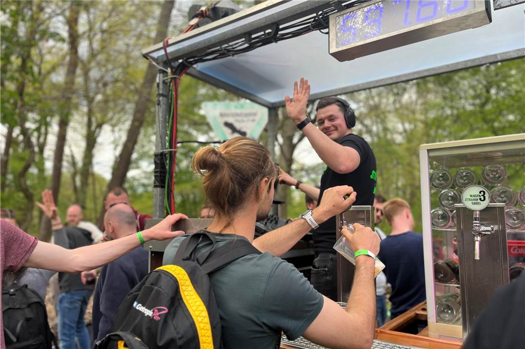 Die 50 schönsten Bilder vom 1. Mai in Haltern: Marktplatz, Lakeside Inn und Westuferpark Ausgelassene Stimmung am 1. Mai in Haltern am See.