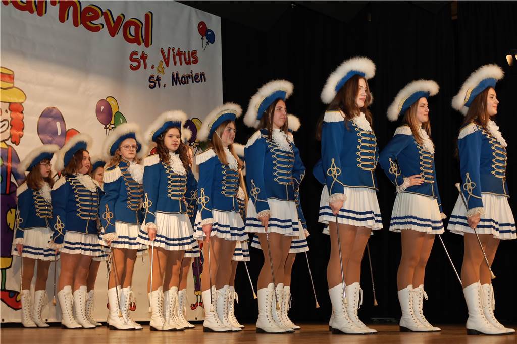 Ausgelassene Stimmung beim Pfarrkarneval St. Vitus.