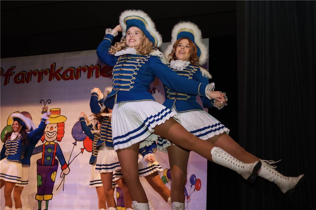 Ausgelassene Stimmung beim Pfarrkarneval St. Vitus.