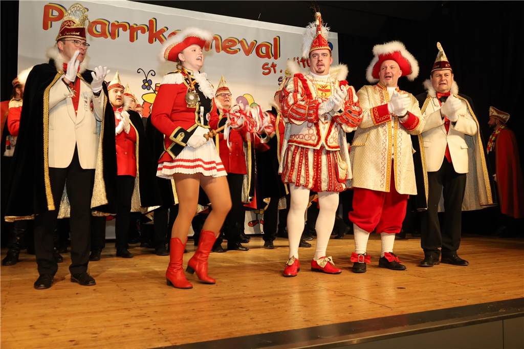 Ausgelassene Stimmung beim Pfarrkarneval St. Vitus.