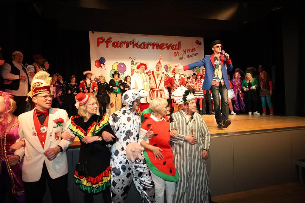 Ausgelassene Stimmung beim Pfarrkarneval St. Vitus.