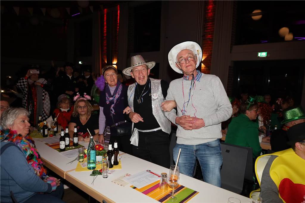 Ausgelassene Stimmung beim Pfarrkarneval St. Vitus.