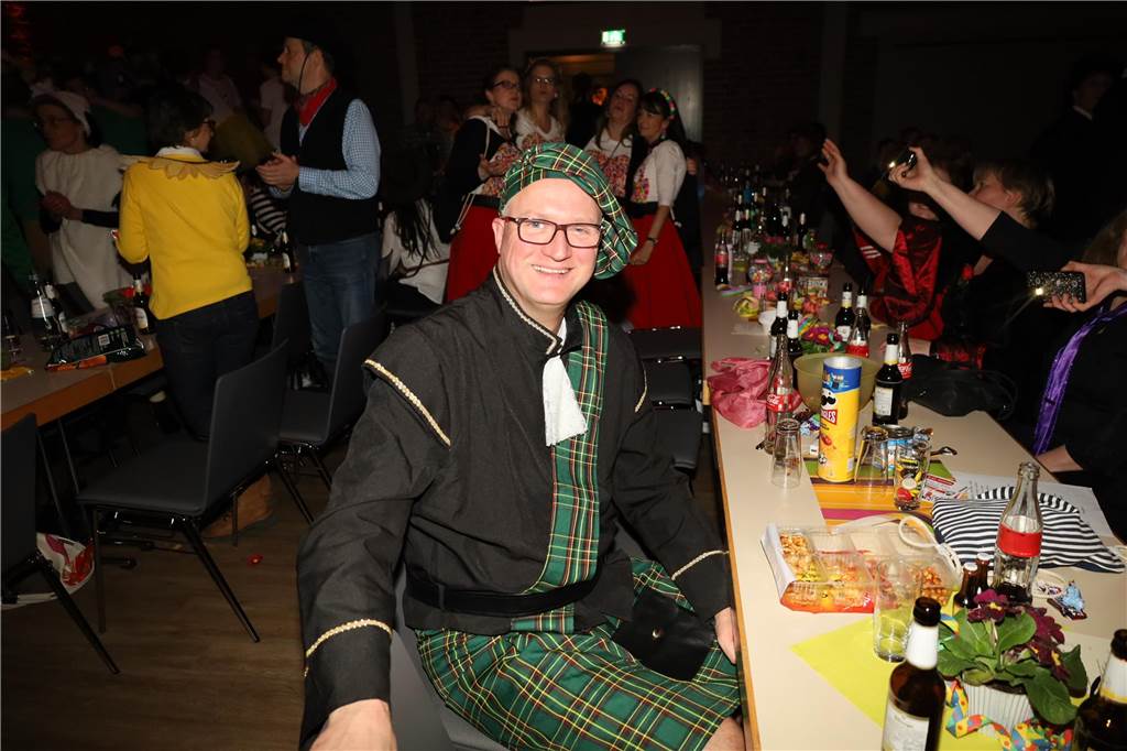 Ausgelassene Stimmung beim Pfarrkarneval St. Vitus.