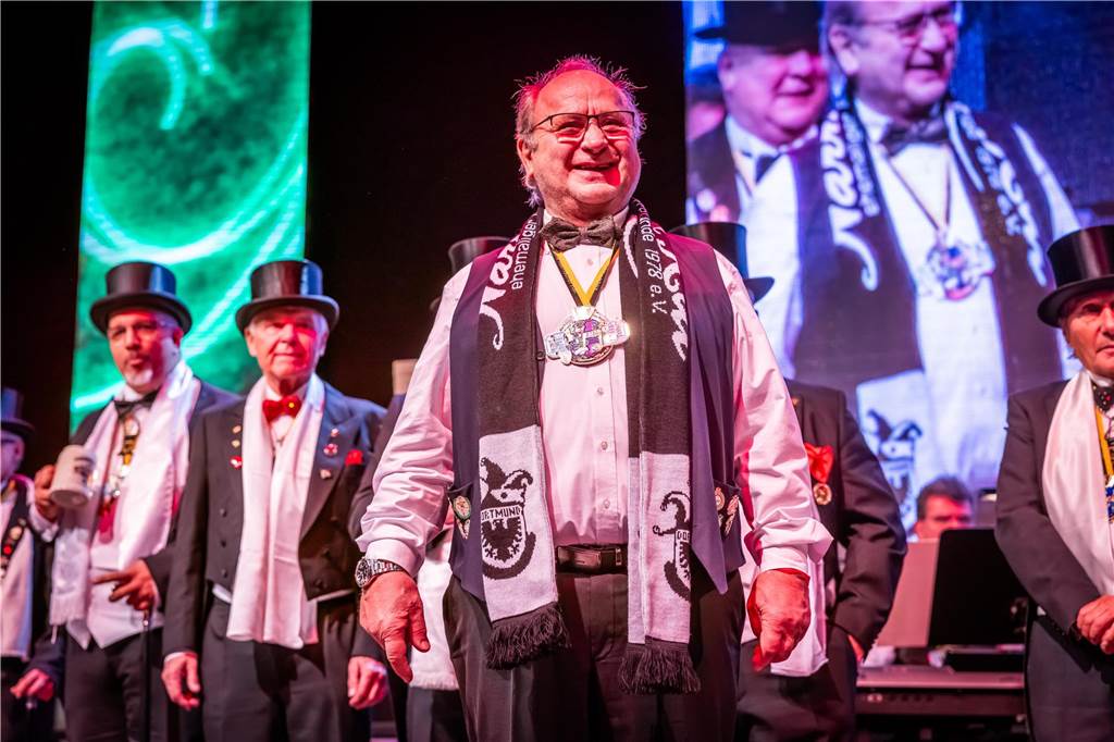 Der närrische Rat lud ein: Das war die 44. Dortmunder Herrensitzung Ausgelassene Stimmung herrschte am 21.1. bei der 44. Herrensitzung des närrischen Rats in der Westfalenhalle.