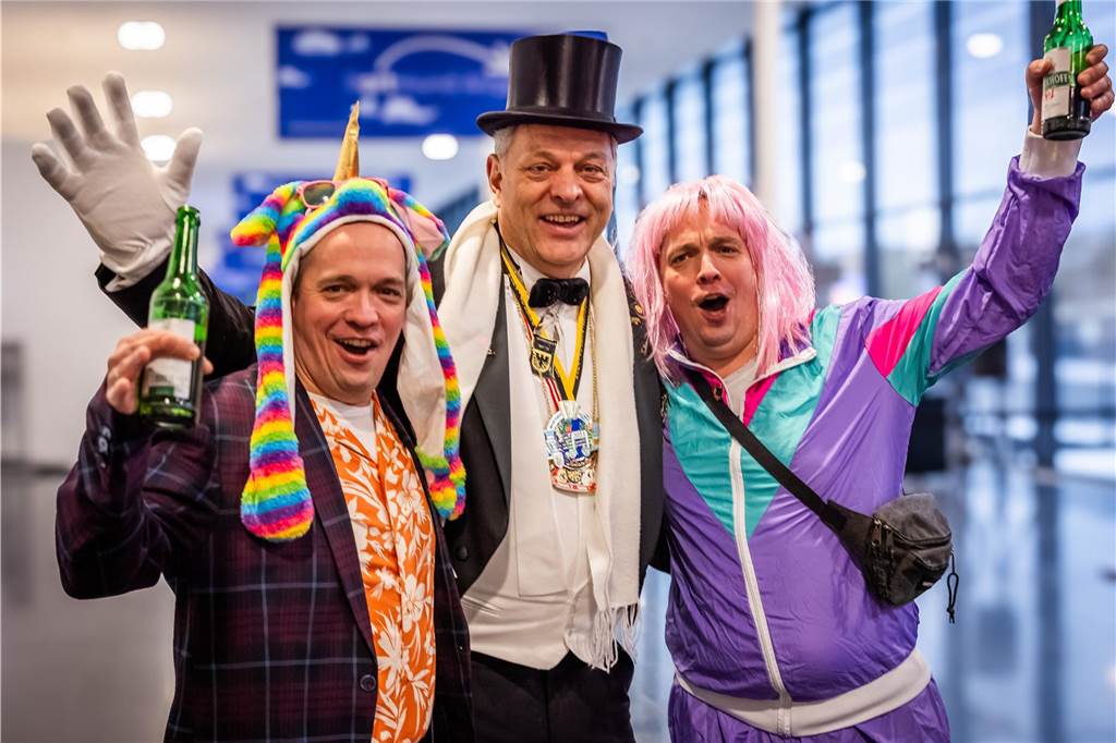 Der närrische Rat lud ein: Das war die 44. Dortmunder Herrensitzung Ausgelassene Stimmung herrschte am 21.1. bei der 44. Herrensitzung des närrischen Rats in der Westfalenhalle.