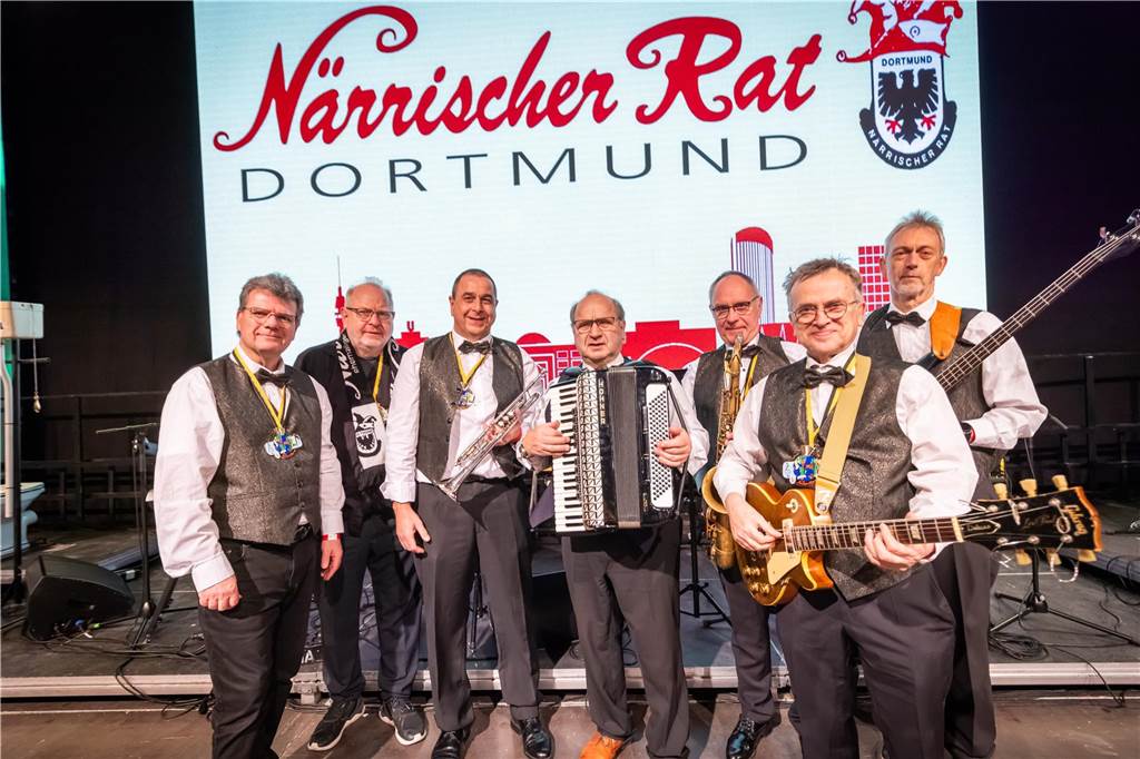 Der närrische Rat lud ein: Das war die 44. Dortmunder Herrensitzung Ausgelassene Stimmung herrschte am 21.1. bei der 44. Herrensitzung des närrischen Rats in der Westfalenhalle.