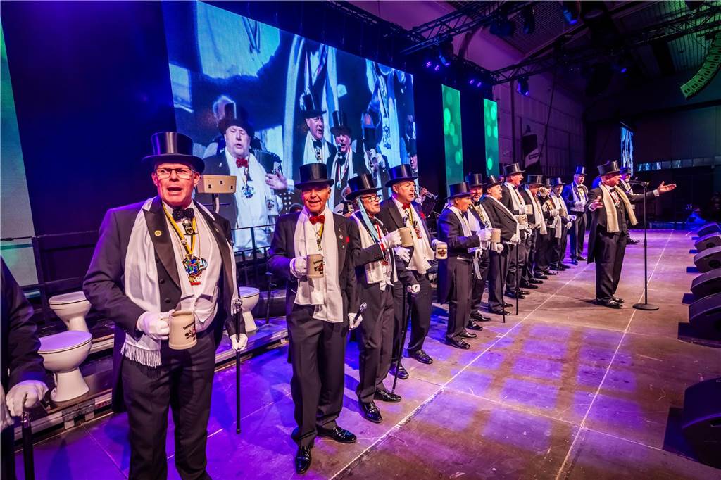 Der närrische Rat lud ein: Das war die 44. Dortmunder Herrensitzung Ausgelassene Stimmung herrschte am 21.1. bei der 44. Herrensitzung des närrischen Rats in der Westfalenhalle.
