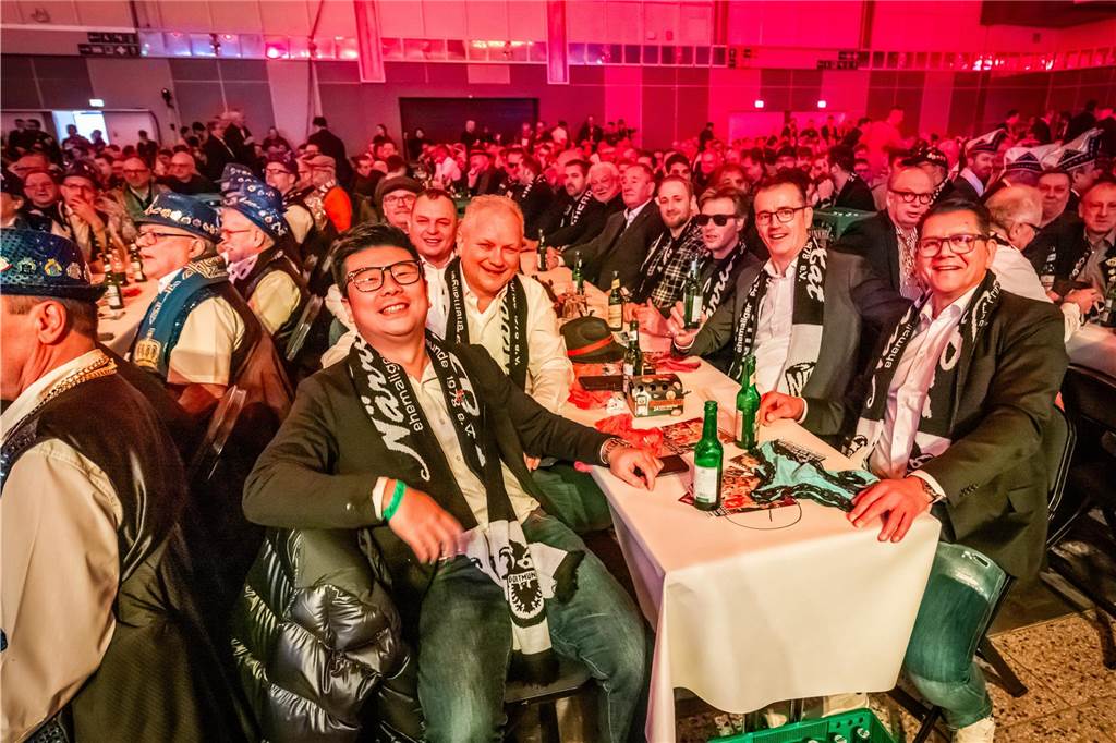 Der närrische Rat lud ein: Das war die 44. Dortmunder Herrensitzung Ausgelassene Stimmung herrschte am 21.1. bei der 44. Herrensitzung des närrischen Rats in der Westfalenhalle.
