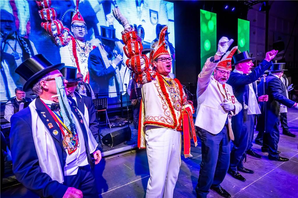 Der närrische Rat lud ein: Das war die 44. Dortmunder Herrensitzung Ausgelassene Stimmung herrschte am 21.1. bei der 44. Herrensitzung des närrischen Rats in der Westfalenhalle.