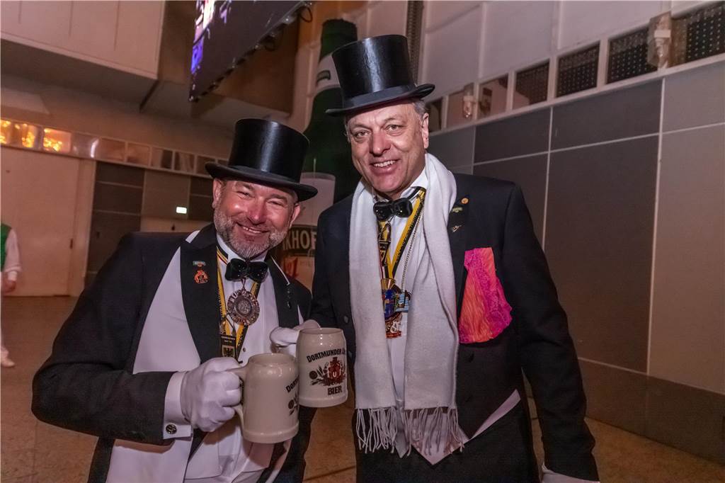 Der närrische Rat lud ein: Das war die 44. Dortmunder Herrensitzung Ausgelassene Stimmung herrschte am 21.1. bei der 44. Herrensitzung des närrischen Rats in der Westfalenhalle.