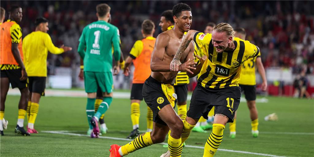 3:1 nach 0:1: Daran wäre der BVB in der vergangenen Saison gescheitert Ausgelassener BVB-Jubel bei Jude Bellingham (l.) und Marius Wolf nach dem 3:1-Sieg in Freiburg.