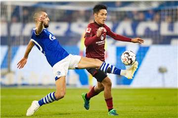 Ausgetanzt: Das Derby in Dortmund findet ohne Nabil Bentaleb (l.) statt.