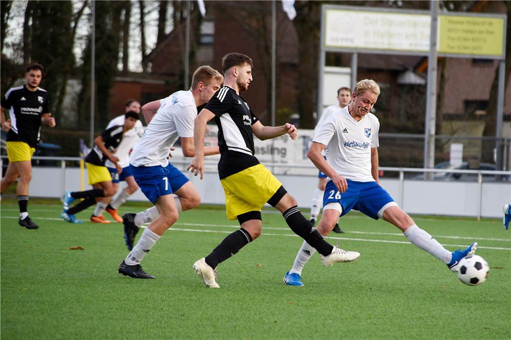 Der Gegner verstärkt sich, aber Lavesum hält dagegen Aushilfe in der Kreisliga B: Jannik Breuing war einer von mehreren Spielern der Sportfreunde Merfeld, die gegen Lavesum in der Reserve aushalfen.